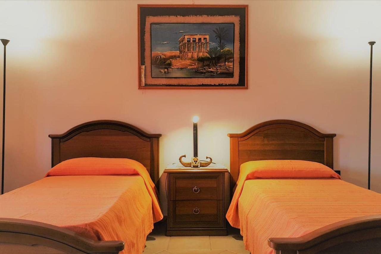 La Casa Del Viaggiatore Codrongianos Екстер'єр фото